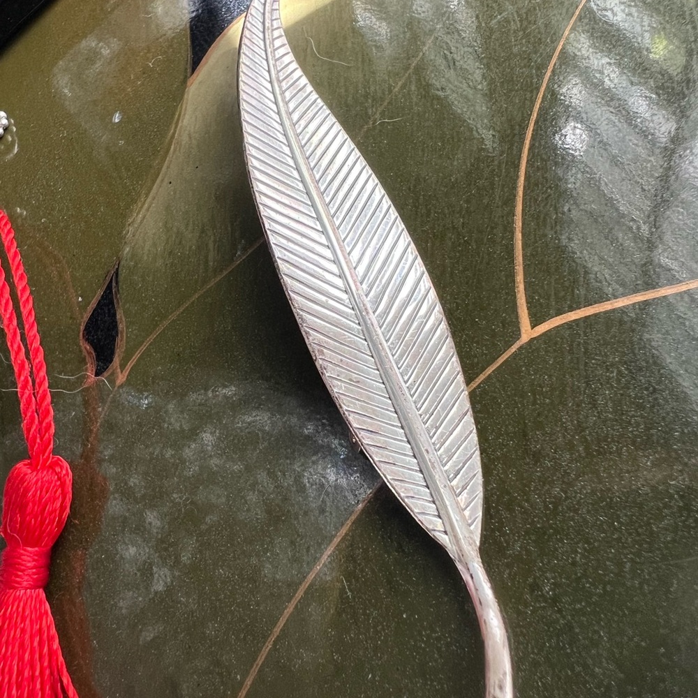 Minimalist elegant 925 Silver Feather Brooch